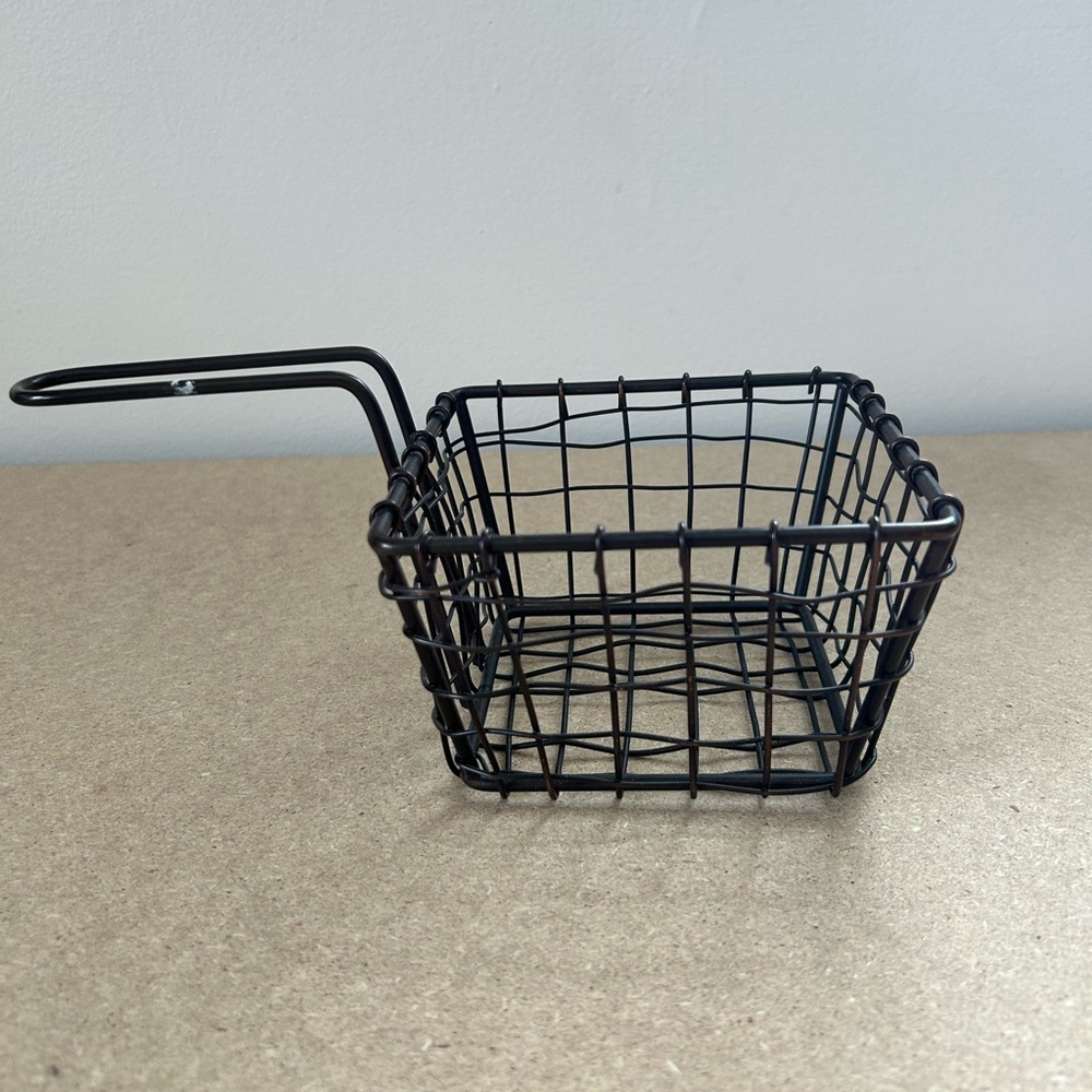 Wire Basket with Handle